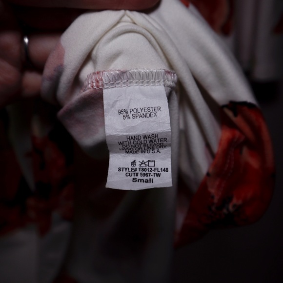 Reborn J floral shirt with flare sleeves - Picture 7 of 7